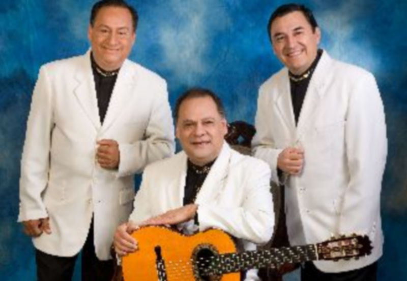 De izquierda a derecha