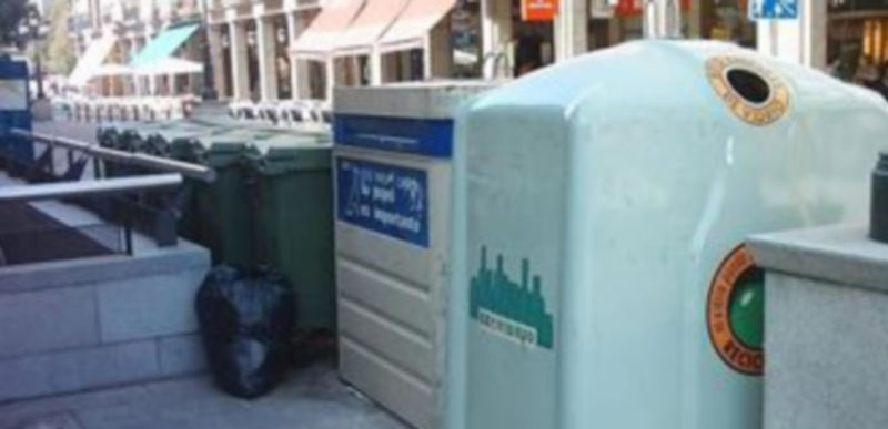 Segovia cuenta con 11 contenedores destinados al depósito de vidrio industrial./ A.S.
