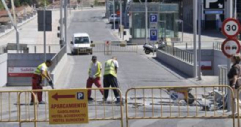 Los trabajos comenzaron en la zona más próxima a la Plaza de la Artillería. / Juan Martín