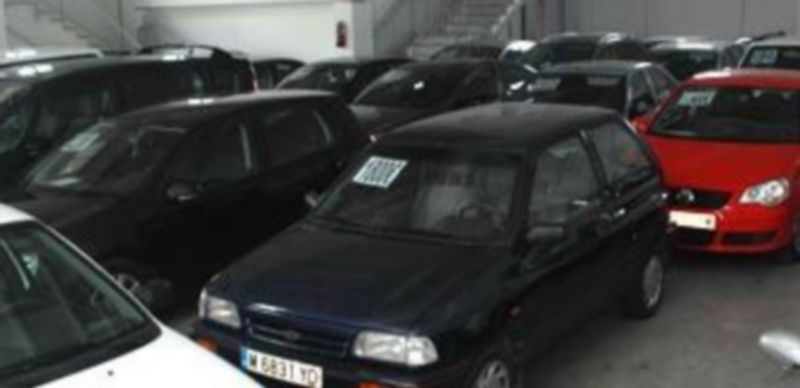 Las ventas de coches usados en Segovia durante el mes de julio crecieron un escaso uno por ciento./ Alberto Benavente