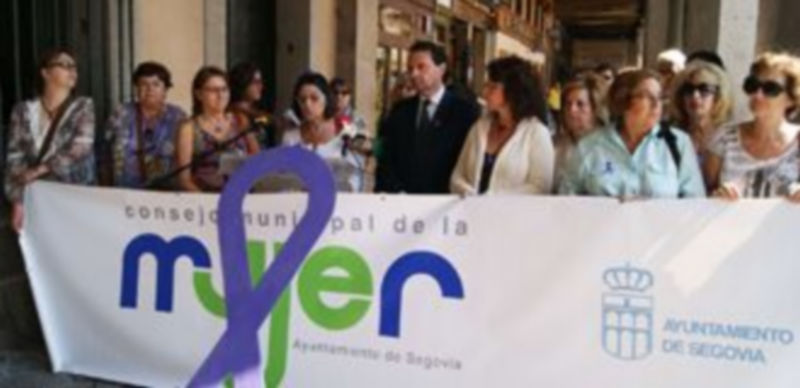 Imagen de uno de los momentos de la concentración en el que Marisa de Frutos