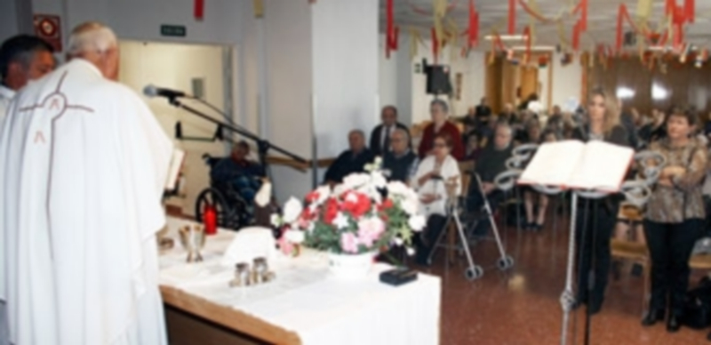 La Residencia Asistida celebra su XXX aniversario con una semana de actividades 1 Una misa oficiada en el centro sirvió para abrir de forma oficial el programa de actos. / El Adelantado