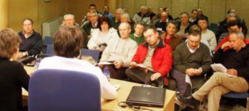 El Ayuntamiento informó de las medidas a los vecinos el pasado lunes./A.S.