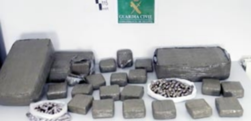 Droga incautada por la Guardia Civil tras la última operación en la A-1. / El Adelantado