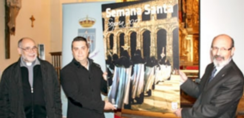 El deán de la Catedral será el pregonero de la Semana Santa 2017 1 El pregonero y el autor de la foto del cartel
