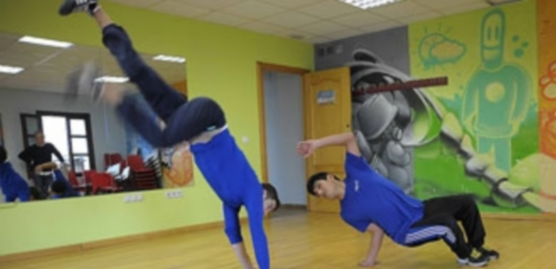 La mayoría de las actividades del programa de primavera se desarrollan en la Casa Joven. / KAMARERO