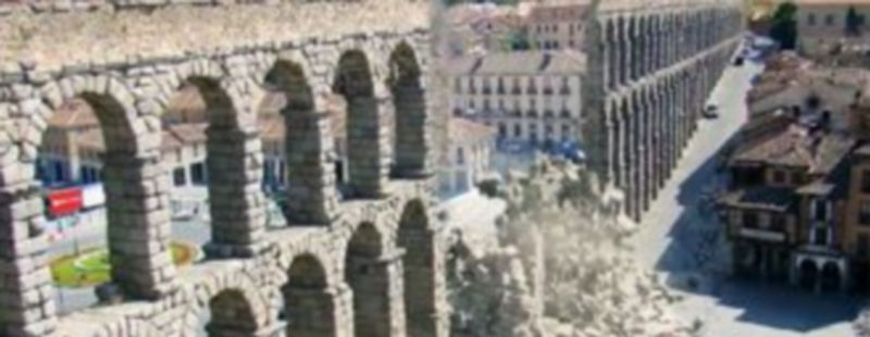 Una empresa de creación de efectos especiales simuló el derrumbe de una parte del Acueducto. / Iván Frías