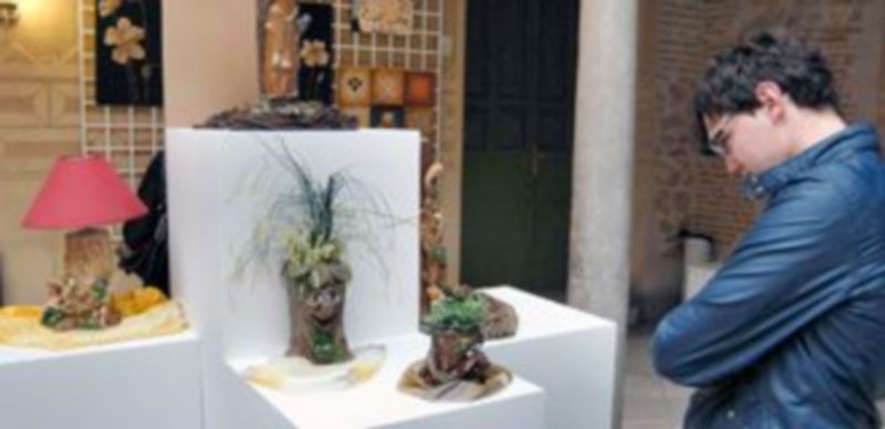 Las Aulas de Manualidades realizan una exposición al final del curso