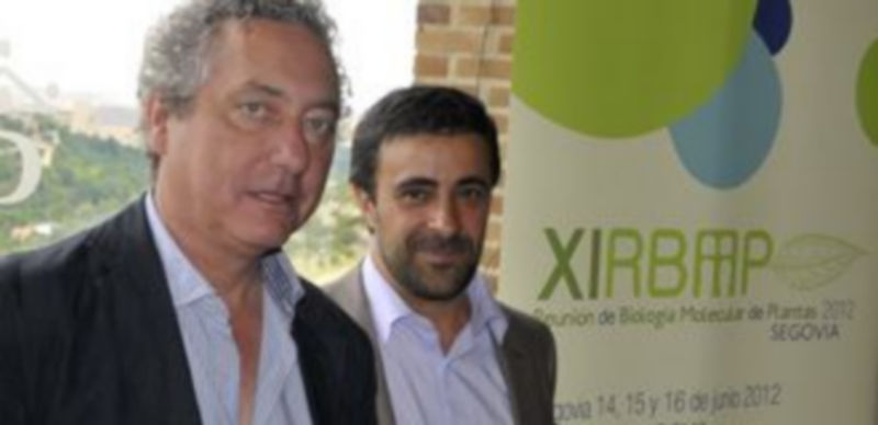 Antonio Leyva (izquierda) y Juan Carlos del Pozo presentaron el encuentro. / Alberto Benavente