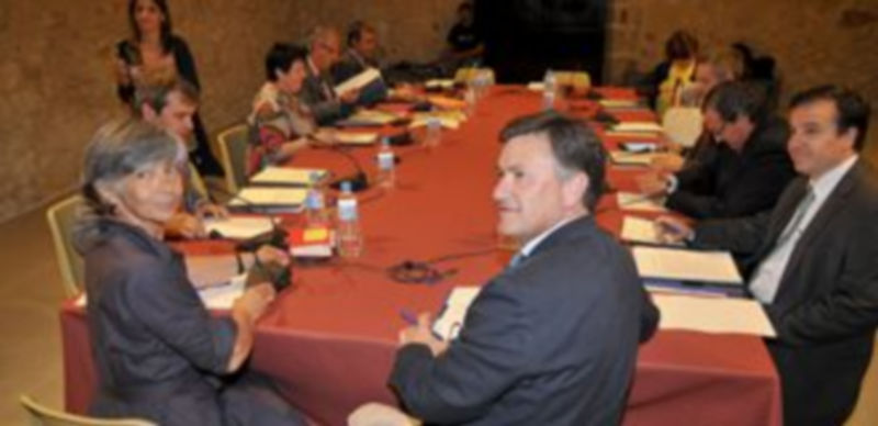 Inicio de la sesión de pleno del Museo de Arte Contemporáneo Esteban Vicente celebrada ayer. /Alberto Benavente