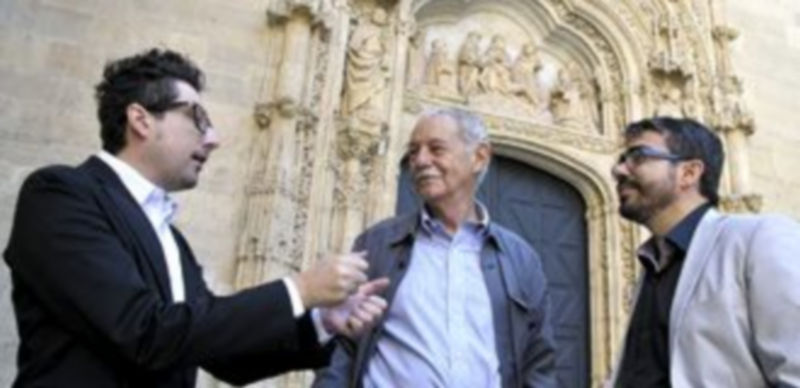 Los escritores Patricio Pron y Eduardo Mendoza