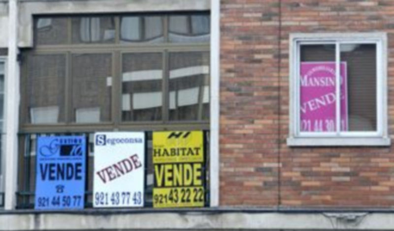 La venta de viviendas aumentó un 8,76% el año pasado en la provincia 1 Imagen de archivo de una vivienda en venta en la capital segoviana. / J. Martín