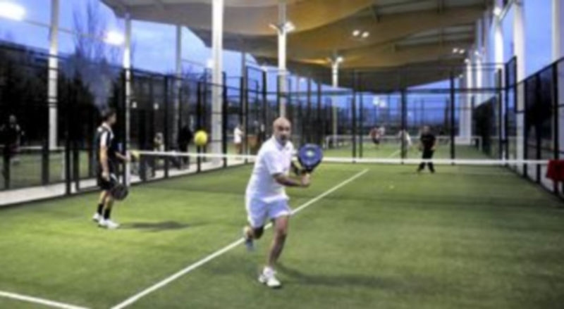 Pistas de pádel del complejo deportivo “Carlos Melero”. / Juan Martín