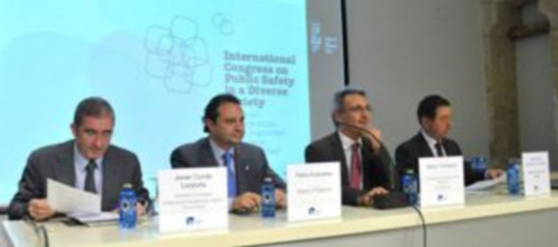 Imagen de la mesa presidencial que inauguró el congreso en el Campus de Santa Crua la Real. / Juan Martín