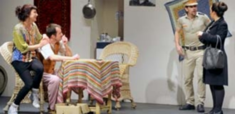 La Muestra Provincial de Teatro echó el telón con más público 1 El Grupo de Teatro de Pinillos de Polendos durante su actuación en la XVII Muestra de Teatro Provincial./ KAMARERO