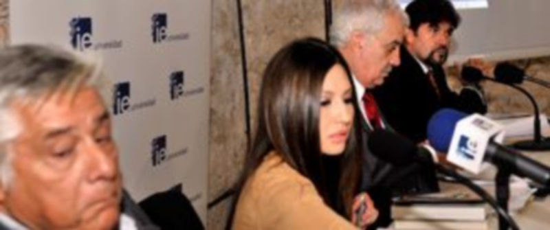 Un momento de la mesa redonda celebrada ayer en el campus universitario del Palacio de Santa Cruz. / Kamarero