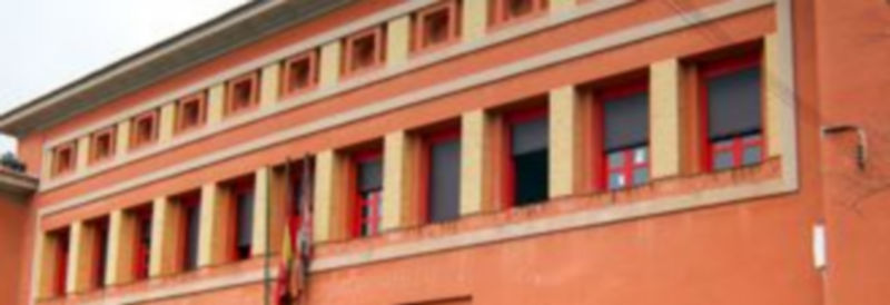 Fachada del colegio El Peñascal situado entre El Carmen y La Albuera./Kamarero