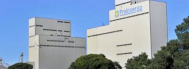 Imagen de las fábricas de pienso que tiene Proinserga en la localidad de Fuentepelayo. / Kamarero