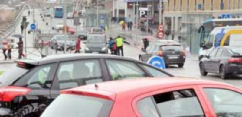 Al ser hoy festividad en Madrid