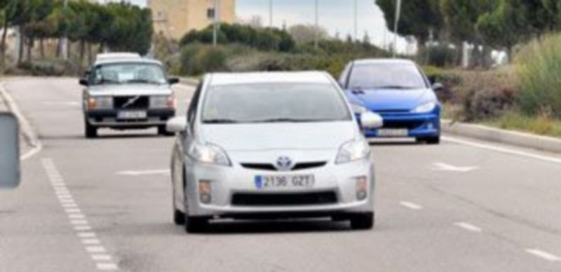 Una pantalla reducirá el ruido del tráfico sobre el colegio Elena Fortún 1 La Junta adoptará medidas para reducir el ruido del tráfico en el acceso desde La Granja hasta la rotonda del Espolón. / Á.K.