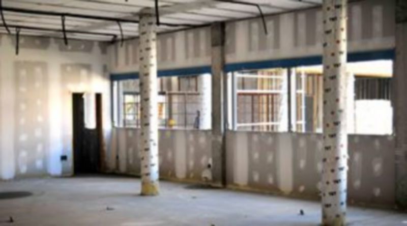 Estado en el que quedó el inmueble del futuro instituto cuando fueron paradas las obras./KAMARERO