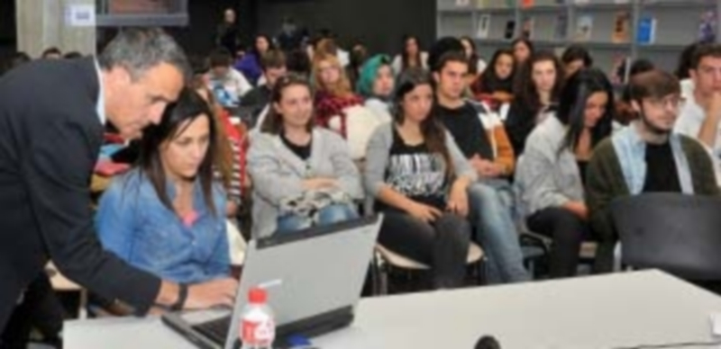 Carlos Fernández Guerra impartió una conferencia en la UVa. / Kamarero