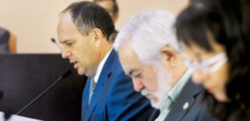 El PSOE pide que los presupuestos incluyan planes provinciales 1 El portavoz del PSOE en la Diputación