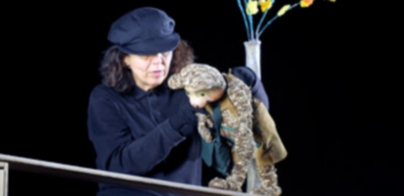 La compañía L’estaquirot llevó al Teatro Juan Bravo la fantasía del cuento de Ricitos de Oro. / Kamarero