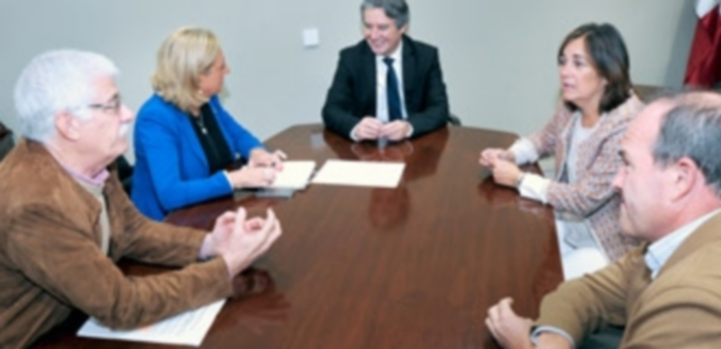 Ruben Moreno presidiendo una reunión