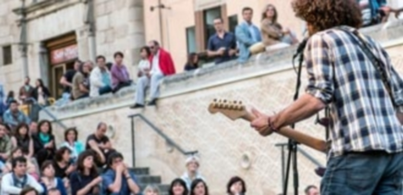 La Plaza de Medina del Campo es uno de los escenarios del Festival de Música Diversa. / Kamarero