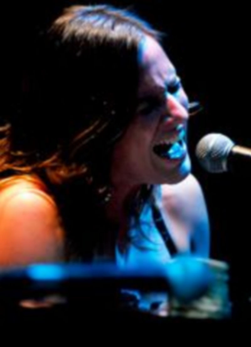 Rebeca Jiménez durante uno de los conciertos que ha ofrecido en la capital segoviana en los últimos años. / Kamarero