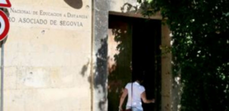 Sede del centro asociado de la Universidad Nacional de Educación a Distancia en Segovia. / Lara Mazagatos