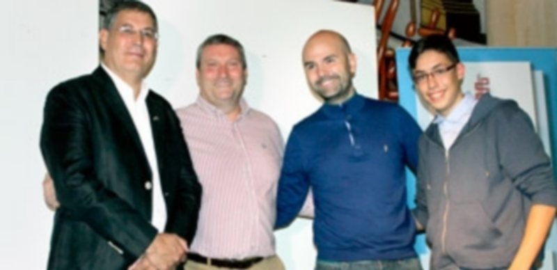 Un cocido muy seguro 1 Juan Jesús Herranz y Daniel Muñoz flanquean al presidente de la Ronda Segoviana