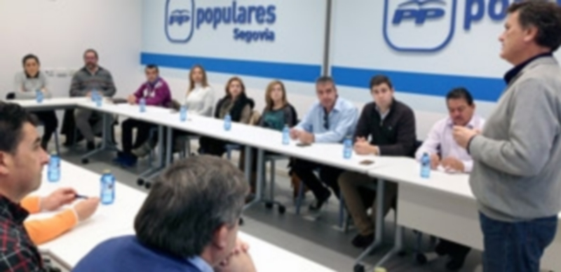 La supervivencia de los ayuntamientos centra un encuentro de alcaldes del PP 1 Formación para comunicarse con mayor claridad. / Adelantado