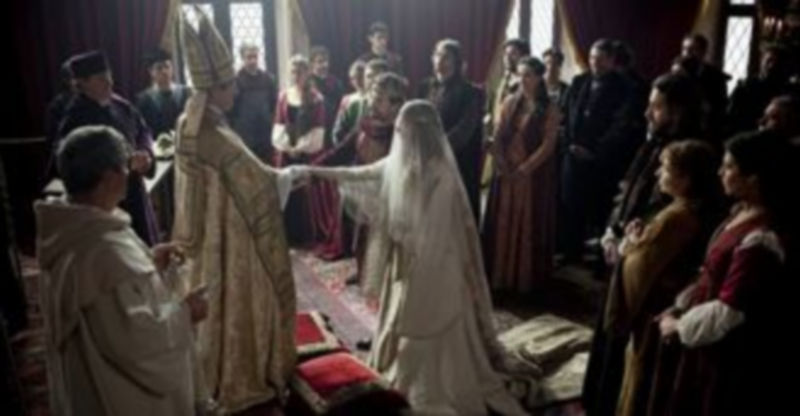 Imagen de RTVE durante un rodaje de la serie sobre la vida de la reina Isabel. / TVE