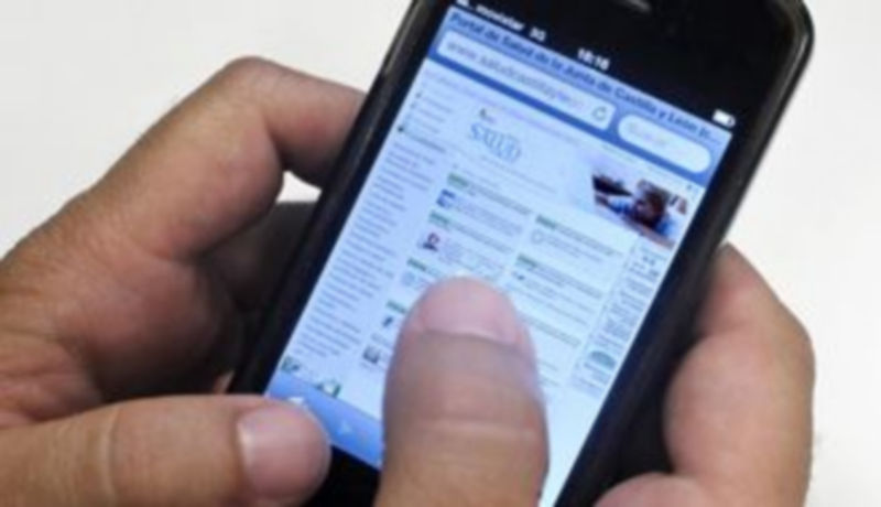 Aspecto que presenta el portal de entrada de la aplicación que permite pedir cita médica a través del móvil./ Juan Martín.