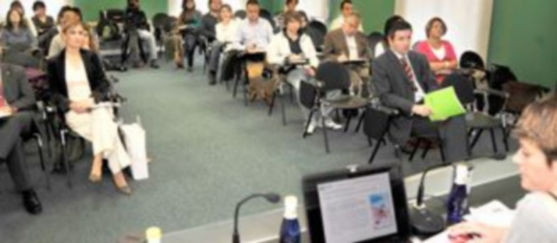 Numerosos empresarios participaron ayer en la jornada sobre innovación en el sector cárnico ./KAMARERO