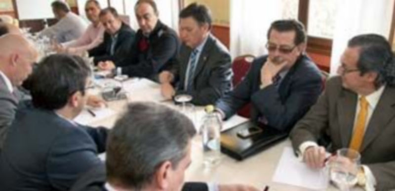 Un momento de la reunión entre los diputados provinciales para preparar los presupuestos. / El Adelantado