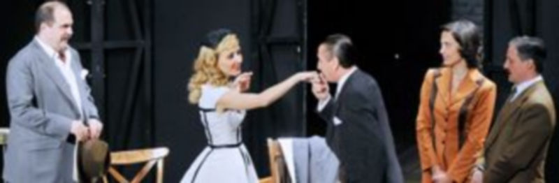 Un momento de la puesta en escena de ‘Amar en tiempos revueltos’