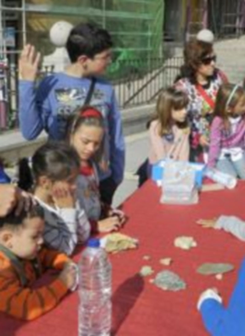 Taller de réplica de fósiles