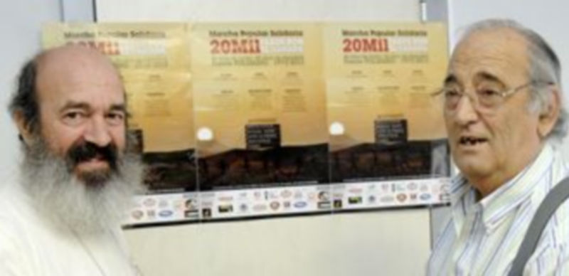 Luis Yuguero y Aurelio Quintanilla invitan a participar en la marcha “20Mil Pasos por el Sáhara”. / Alberto Benavente