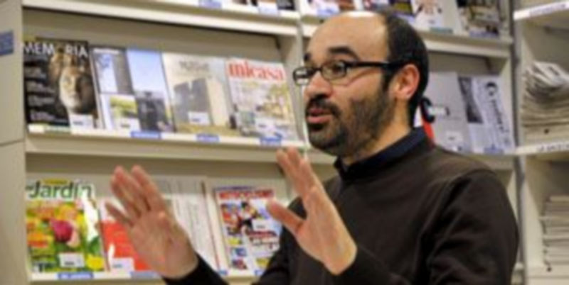 El escritor Alberto Olmos