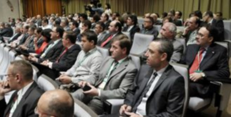 Algunos de los ponentes al congreso que se desarrolló ayer en el Parador de Turismo de Segovia. / Juan Martín
