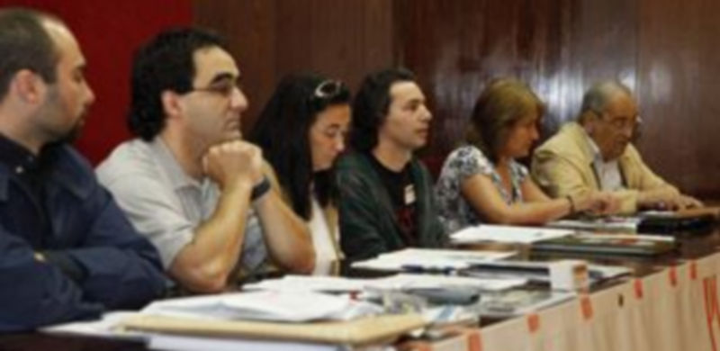 Representantes de la Plataforma por la Escuela Pública en la rueda de prensa ofrecida ayer.  /Diego de Miguel