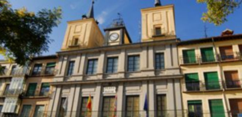 El Ayuntamiento de Segovia recibirá la transferencia de fondos al haber presentado a tiempo la liquidación correspondiente al ejercicio 2010. / Kamarero.