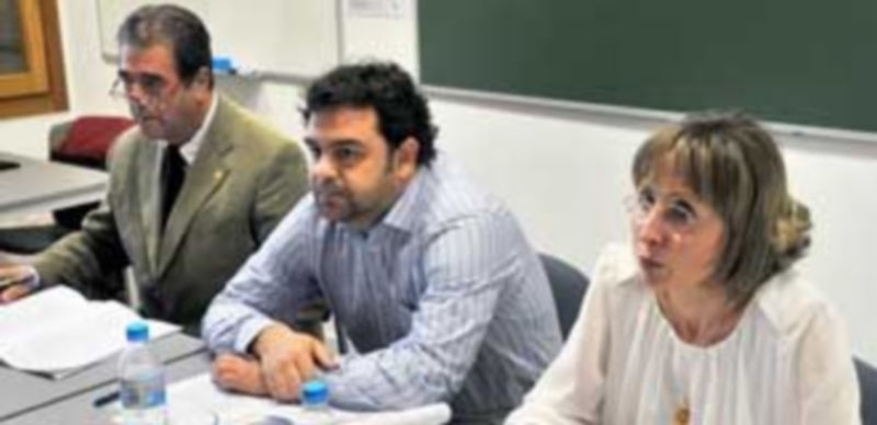 La mesa formada por el conferenciante Antonio José Martínez