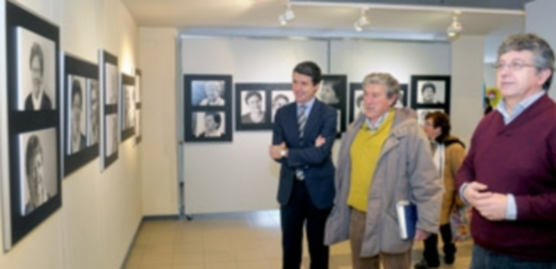 La muestra fue inaugurada por el concejal de Servicios Sociales