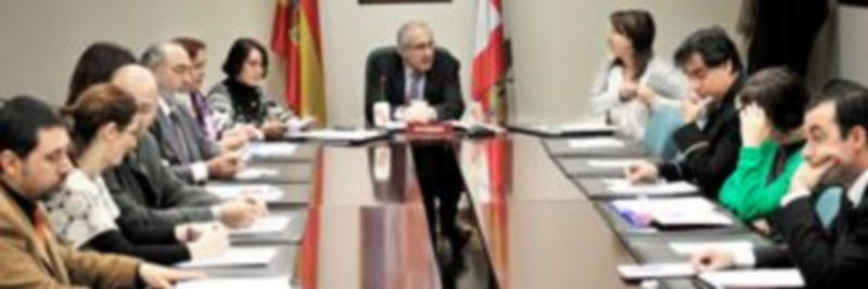 Un momento de la Comisión Territorial de Violencia de Género celebrada ayer en Segovia. /KAMARERO