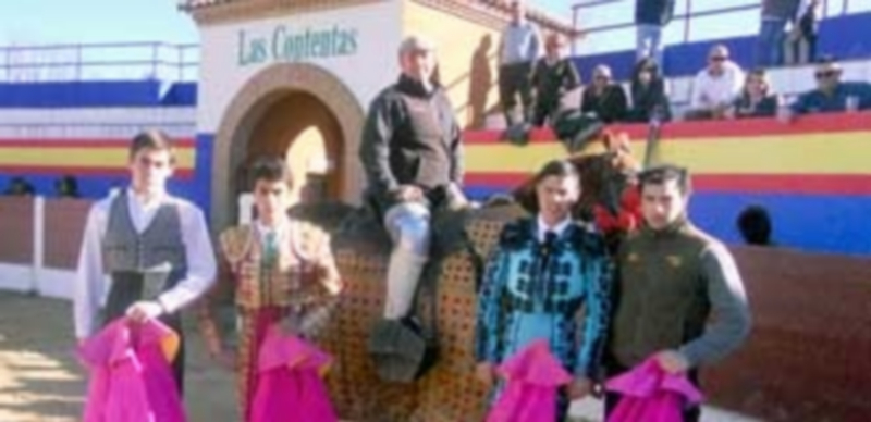 Los cuatro novilleros actuantes el pasado domingo en Las Contentas./ P.P.
