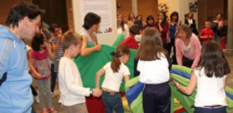 Imagen de la actividad desarollada ayer el Patio de Columnas de la Diputacion de Segovia. / Diana Serrano